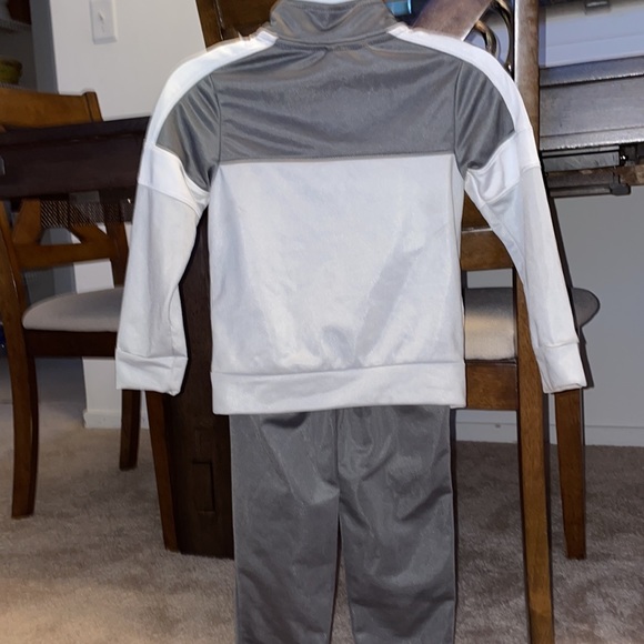 Puma Youth Track Suit Gray Size 4 - Picture 2 of 6